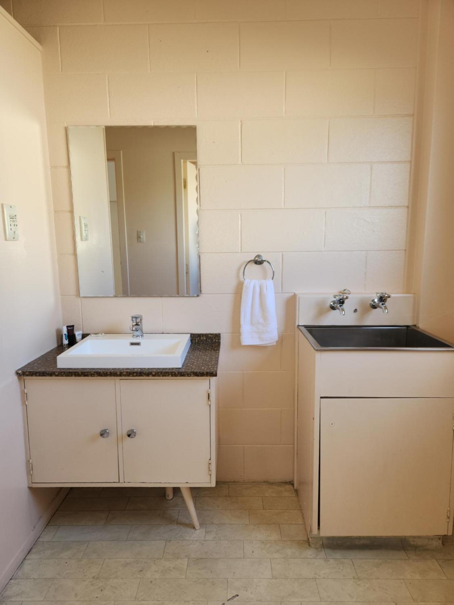 Cedar Lodge Motel ハミルトン エクステリア 写真