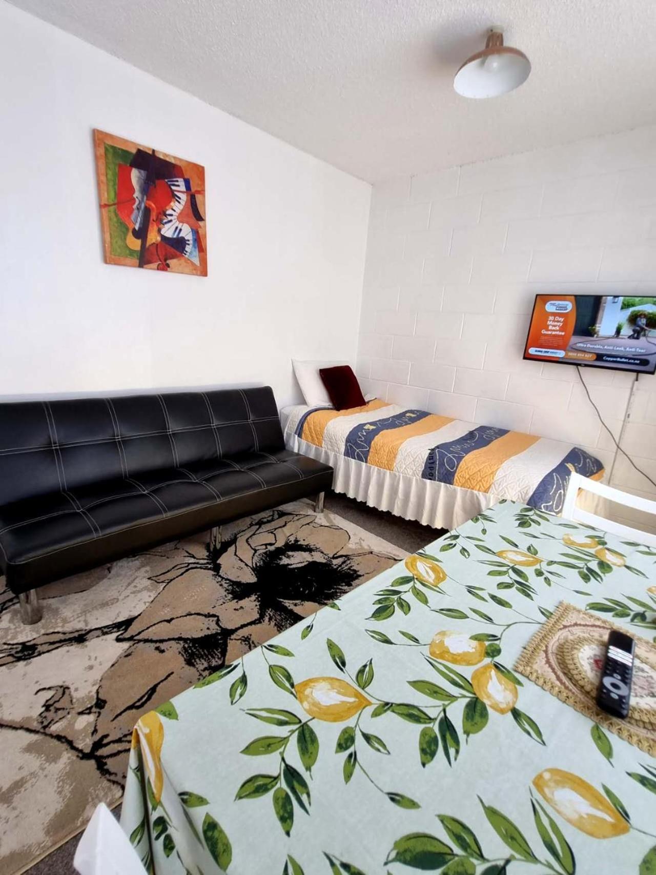 Cedar Lodge Motel ハミルトン エクステリア 写真