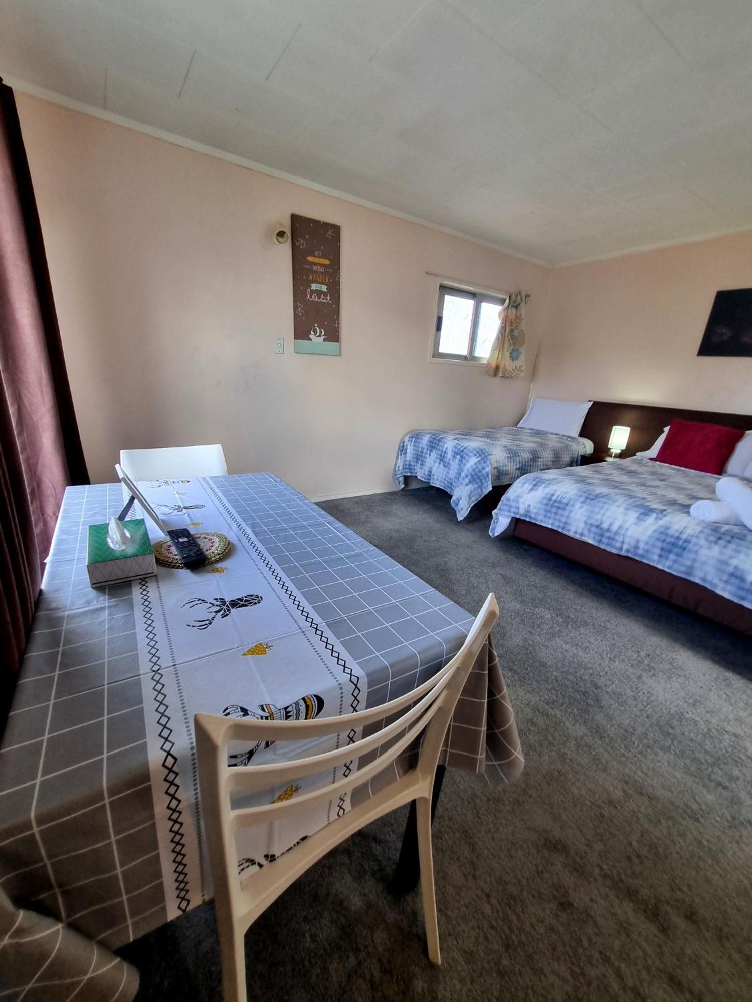 Cedar Lodge Motel ハミルトン エクステリア 写真