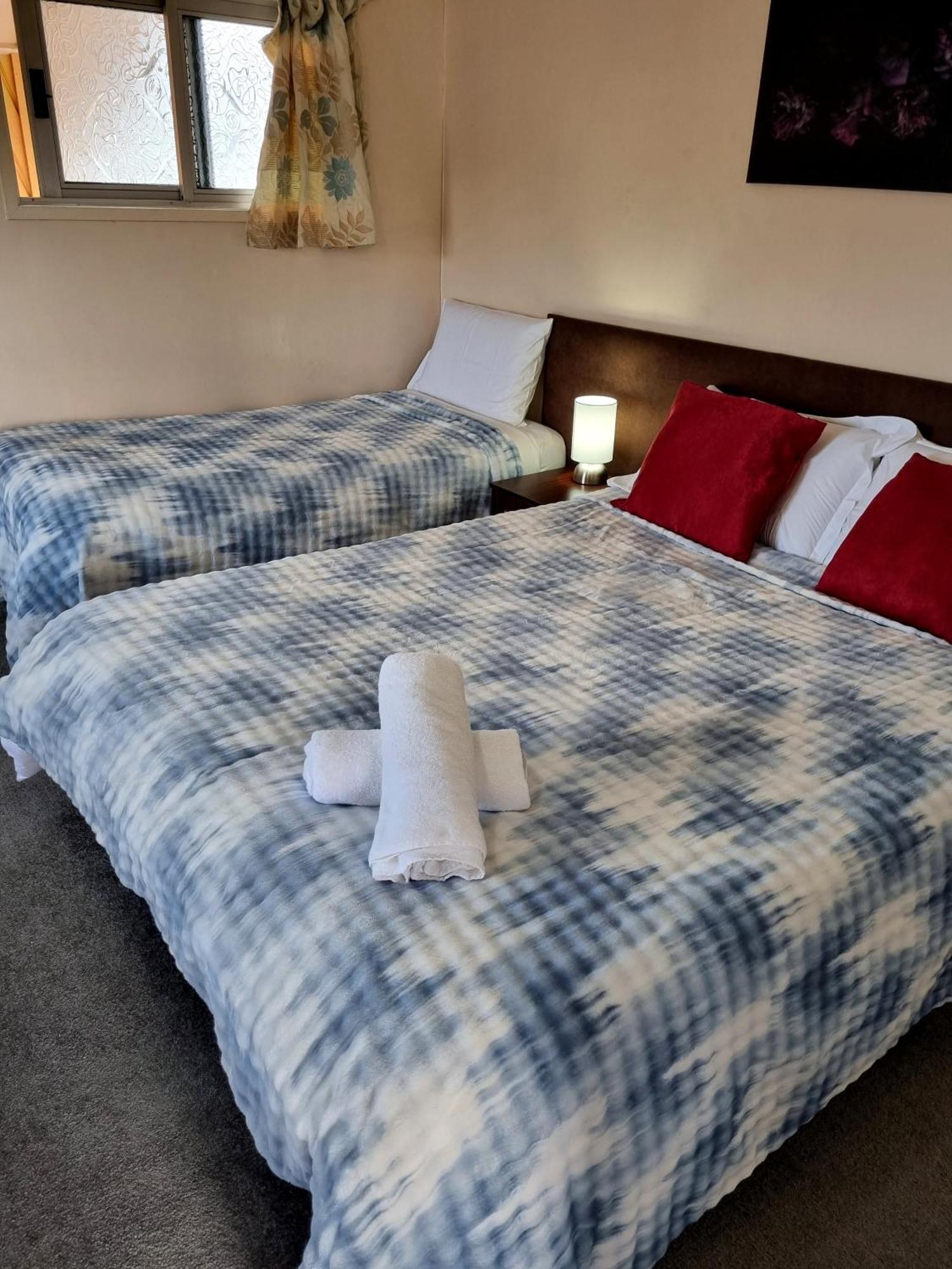 Cedar Lodge Motel ハミルトン エクステリア 写真