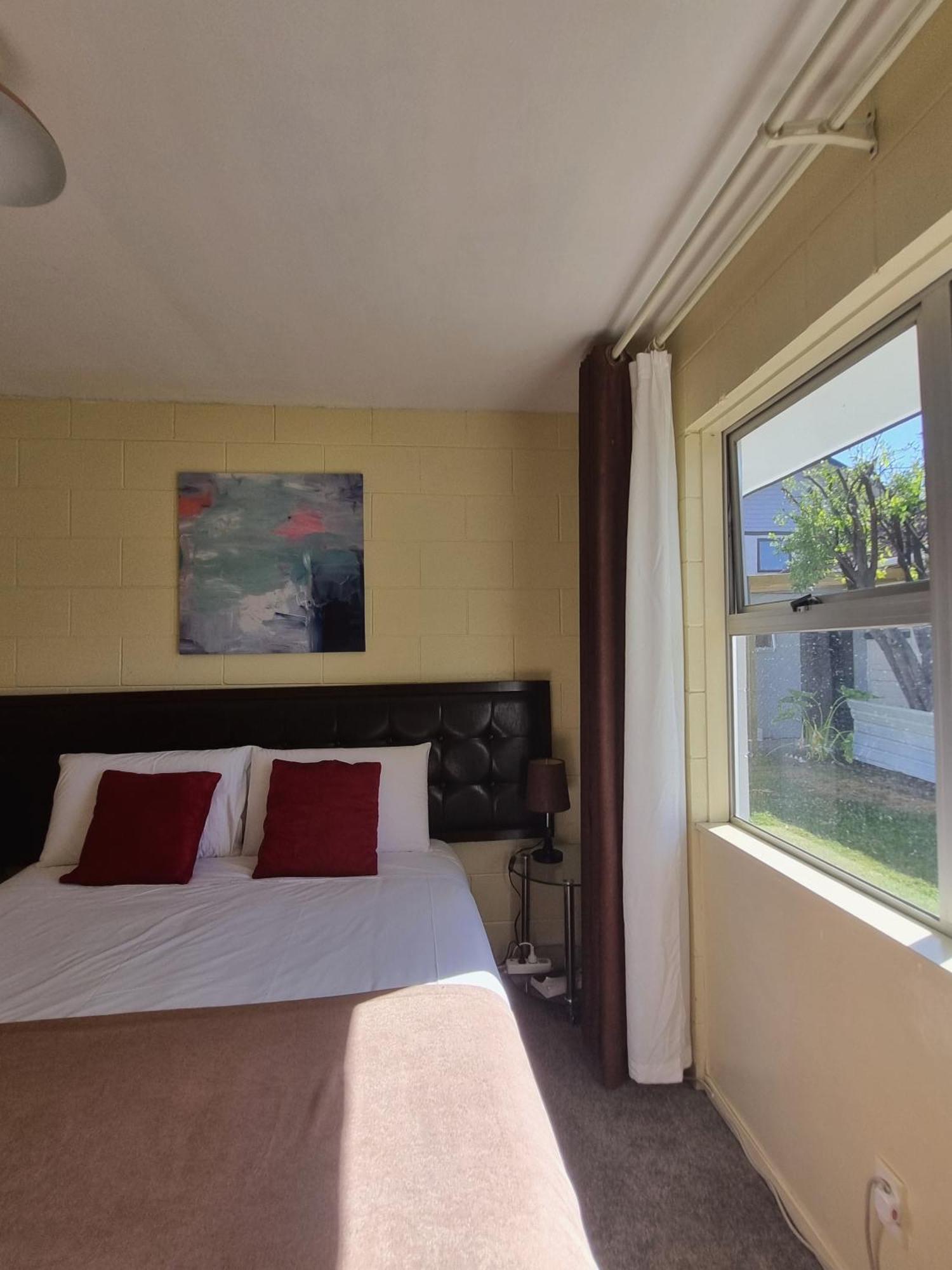 Cedar Lodge Motel ハミルトン エクステリア 写真